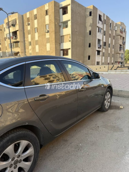 Opel Astra 2019 Gray Automatic Used for Sale in Cairo - 4