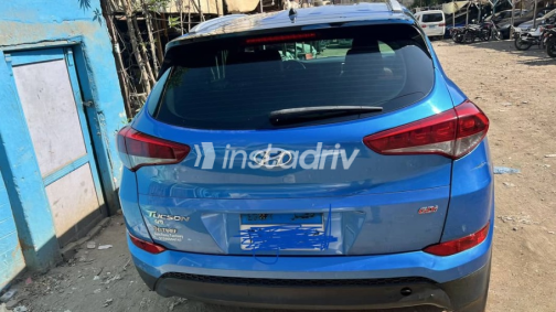 Hyundai Tucson 2017 Dark Blue Automatic Used for Sale in Giza - 3