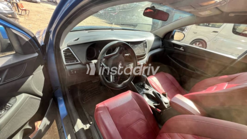 Hyundai Tucson 2017 Dark Blue Automatic Used for Sale in Giza - 6
