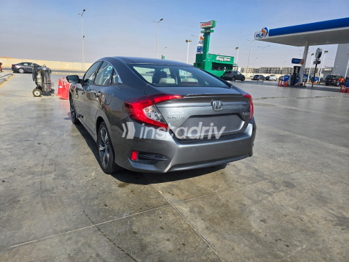Honda Civic 2021 Gray Automatic Used for Sale in Cairo - 1