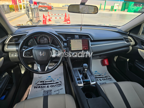 Honda Civic 2021 Gray Automatic Used for Sale in Cairo - 3