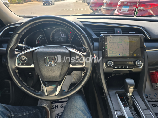 Honda Civic 2021 Gray Automatic Used for Sale in Cairo - 8