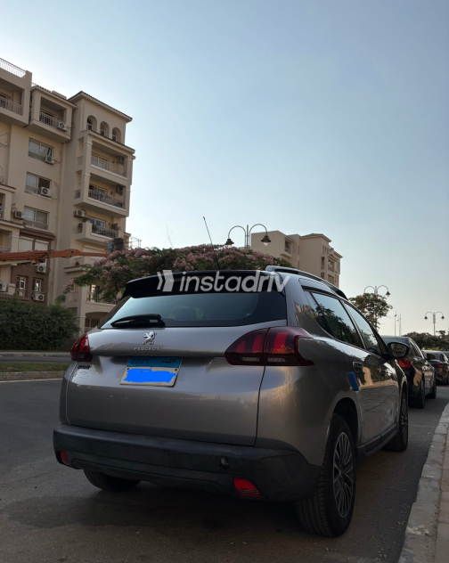 Peugeot 2008 2018 Silver Automatic Used for Sale in Madinaty - 3