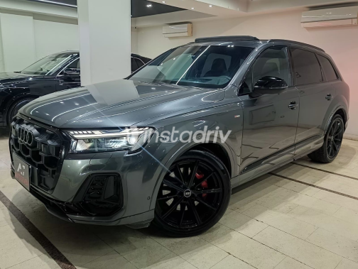 Audi Q7 2025 Gray Automatic Used for Sale in Heliopolis - 3