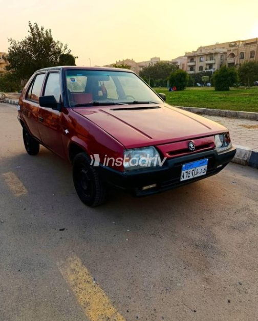 سكودا فيفوريت 1994 أحمر يدوي مستعملة للبيع في القاهرة - 1