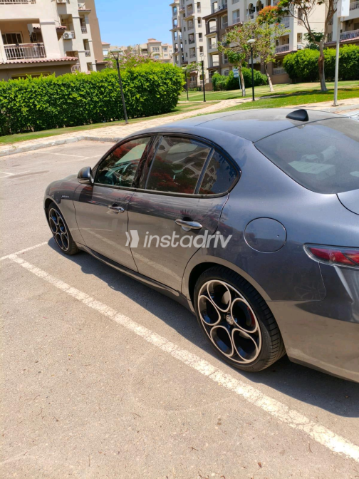 Alfa Romeo Giulia 2024 Gray Automatic Used for Sale in Madinaty - 3