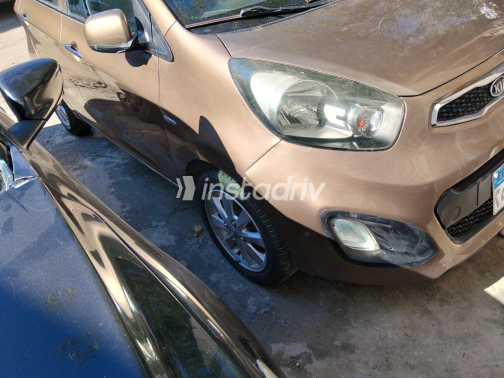 Kia Picanto 2013 Gold Automatic Used for Sale in Alexandria - 3