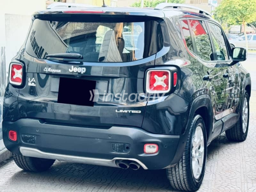 Jeep Renegade 2016 Black Automatic Used for Sale in Heliopolis - 3