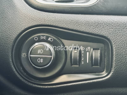 Jeep Renegade 2016 Black Automatic Used for Sale in Heliopolis - 8