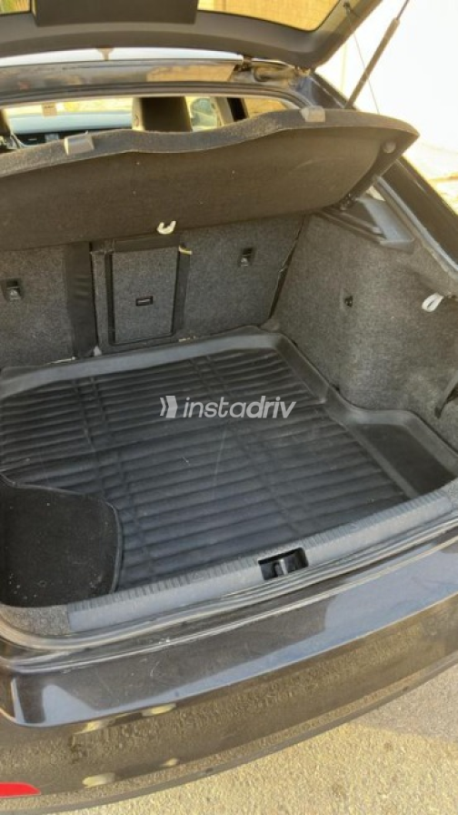 Skoda Octavia A7 2015 Black Automatic Used for Sale in Al Shorouk - 4