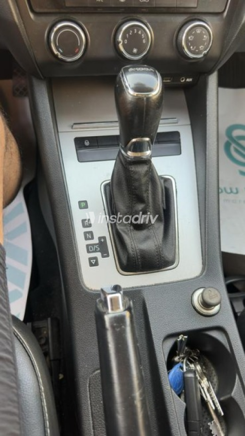 Skoda Octavia A7 2015 Black Automatic Used for Sale in Al Shorouk - 6