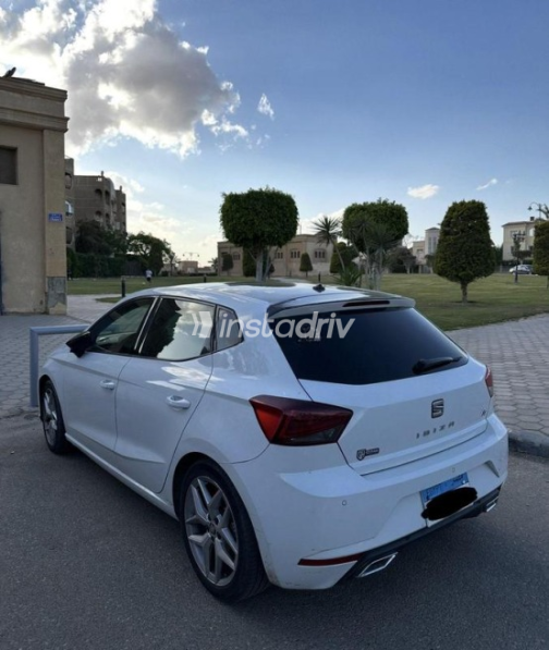 Seat Ibiza 2019 White Automatic Used for Sale in Greater Cairo ( Cairo + Giza) - 4