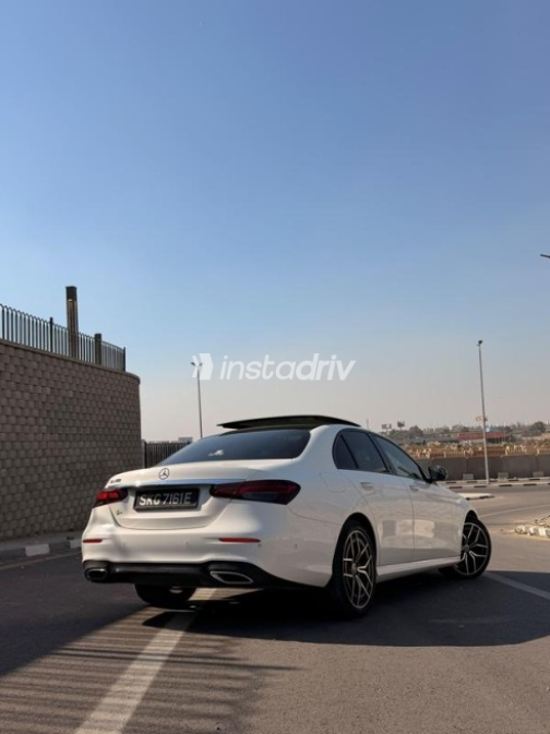 مرسيدس E 200 2021 أبيض أوتوماتيك مستعملة للبيع في القاهرة - 2