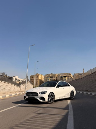 مرسيدس E 200 2021 أبيض أوتوماتيك مستعملة للبيع في القاهرة
