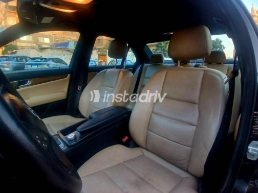 Mercedes C 250 2011 Black Automatic Used for Sale in Heliopolis - 3