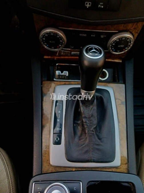 Mercedes C 250 2011 Black Automatic Used for Sale in Heliopolis - 4
