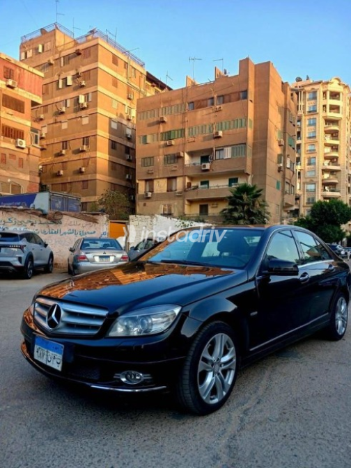 Mercedes C 250 2011 Black Automatic Used for Sale in Heliopolis - 5