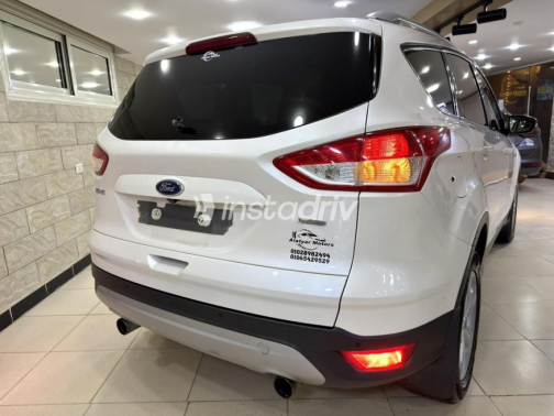 Ford Kuga 2016 White Automatic Used for Sale in Cairo - 6