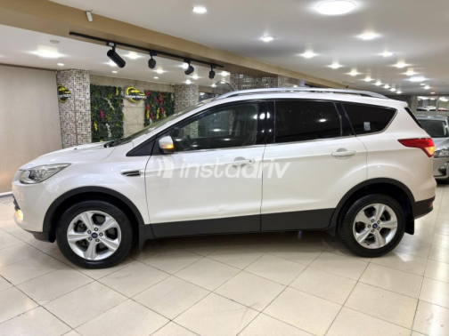 Ford Kuga 2016 White Automatic Used for Sale in Cairo - 8