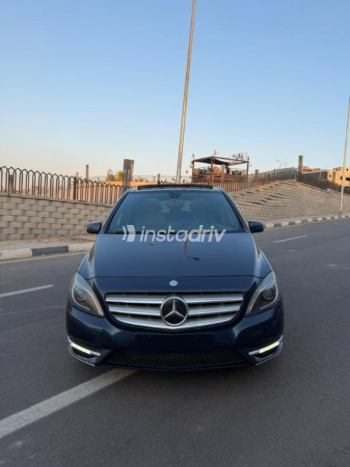 مرسيدس B 200 2013 أزرق غامق أوتوماتيك مستعملة للبيع في القاهرة - 7