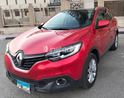 Renault Kadjar 2019 Dark Red Automatic Used for Sale in Nasr city - 3