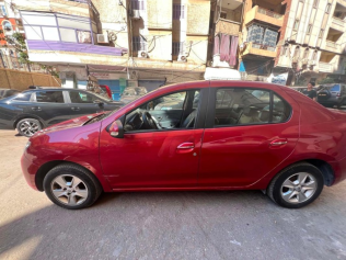 رينو لوجان 2016 أحمر أوتوماتيك مستعملة للبيع في الإسكندرية