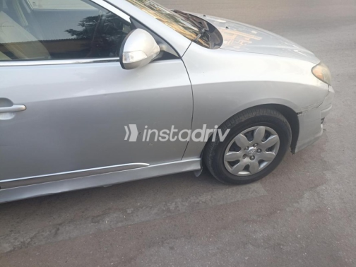 Hyundai Elantra HD 2017 White Automatic Used for Sale in Ain Shams - 1