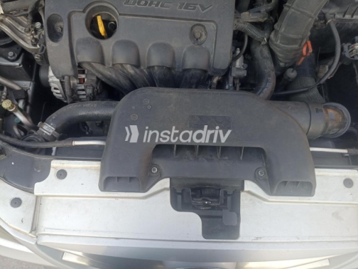 Hyundai Elantra HD 2017 White Automatic Used for Sale in Ain Shams - 2