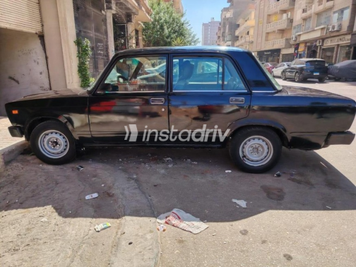 لادا 2107 2006 أسود أوتوماتيك مستعملة للبيع في أشمون - 2