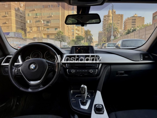 بي ام دبليو 318 2016 أحمر أوتوماتيك مستعملة للبيع في مصر الجديدة - 2