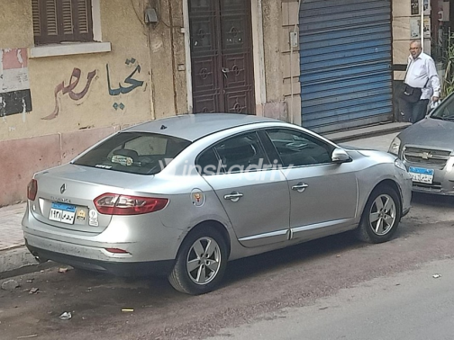 Renault Fluence 2011 Silver Automatic Used for Sale in Alexandria - 2