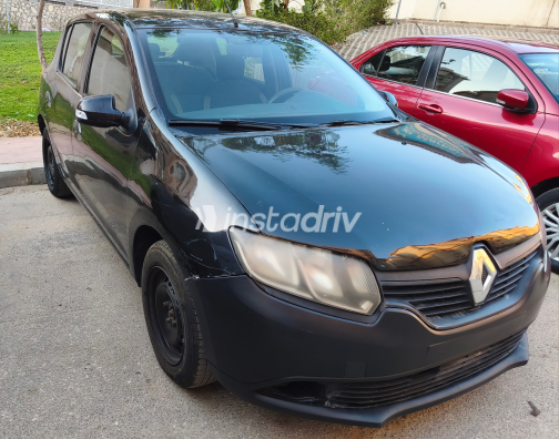Renault Sandero 2016 Black Manual Used for Sale in Nasr city - 2