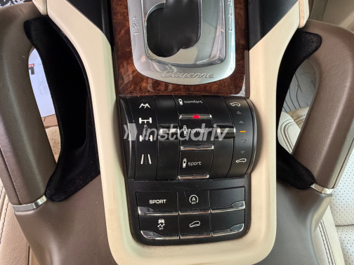 Porsche Cayenne S 2011 Brown Automatic Used for Sale in Madinaty - 7