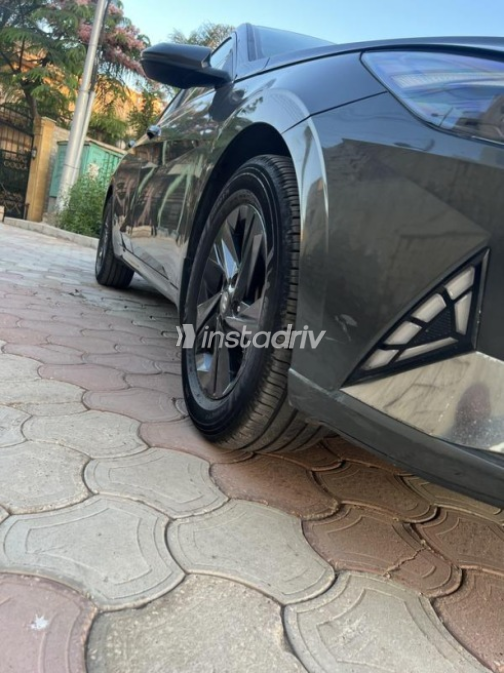Hyundai Elantra CN7 2021 Olive Green Automatic Used for Sale in Kafr el-Sheikh - 6