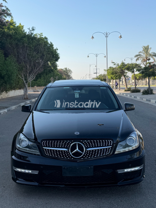 مرسيدس C 250 2012 أسود يدوي مستعملة للبيع في الجيزة - 3