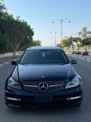 مرسيدس C 250 2012 أسود يدوي مستعملة للبيع في الجيزة