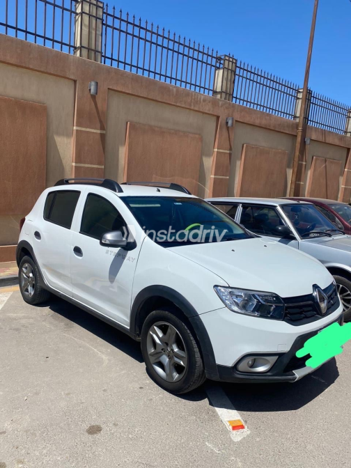 Renault Sandero Step Way 2020 White Automatic Used for Sale in Alexandria - 2