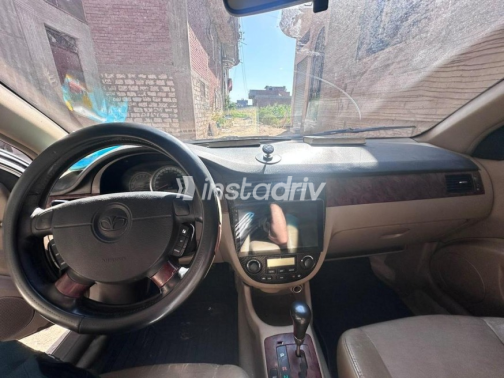Daewoo Lacetti 2005 Silver Automatic Used for Sale in Kafr el-Sheikh - 3