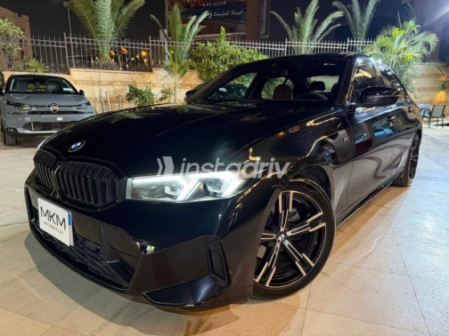 بي ام دبليو 320 2024 أسود أوتوماتيك مستعملة للبيع في القاهرة - 3