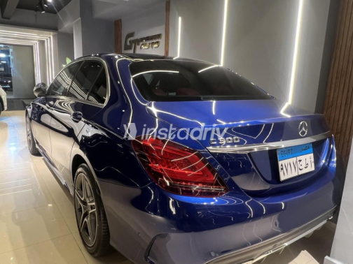 Mercedes C 300 2020 Dark Blue Automatic Used for Sale in Heliopolis - 3
