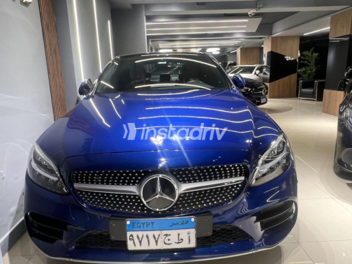 Mercedes C 300 2020 Dark Blue Automatic Used for Sale in Heliopolis - 4