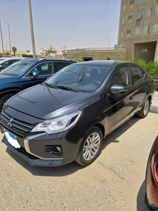 ميتسوبيشي اتراج 2025 رمادي CVT مستعملة للبيع في المعادى