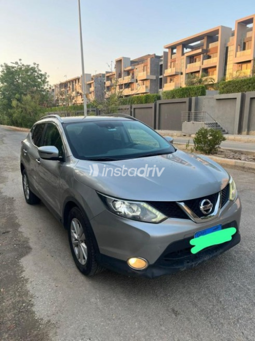 Nissan Qashqai 2017 Silver Automatic Used for Sale in Al Shorouk - 4