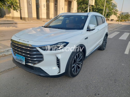 Jetour X70 Plus 2024 White Automatic Used for Sale in Cairo - 3