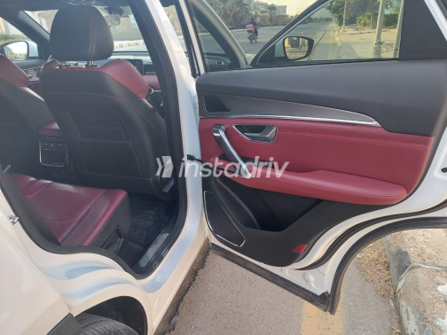 Jetour X70 Plus 2024 White Automatic Used for Sale in Cairo - 10