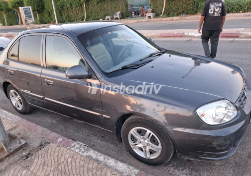 هيونداي فيرنا 2019 رمادي يدوي مستعملة للبيع في سوهاج - 4