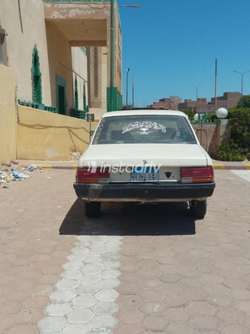 بيجو 505 1980 أبيض أوتوماتيك مستعملة للبيع في رأس غارب - 2
