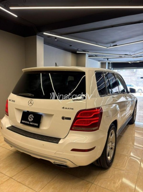 مرسيدس GLK 250 2014 أبيض أوتوماتيك مستعملة للبيع في المعادى - 3