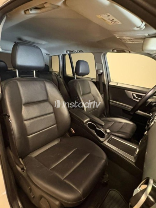 مرسيدس GLK 250 2014 أبيض أوتوماتيك مستعملة للبيع في المعادى - 8