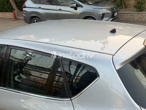 نيسان تيدا 2015 فضي أوتوماتيك مستعملة للبيع في الجيزة - 3